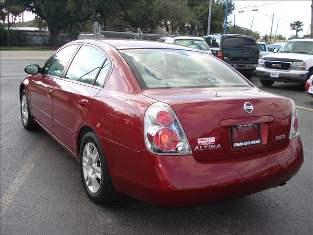 Nissan Altima 2005 photo 3