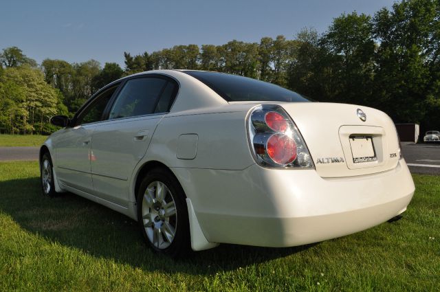 Nissan Altima 2005 photo 8