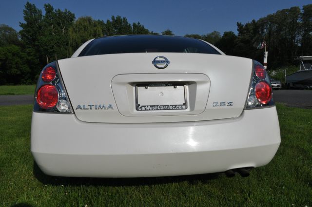 Nissan Altima 2005 photo 9