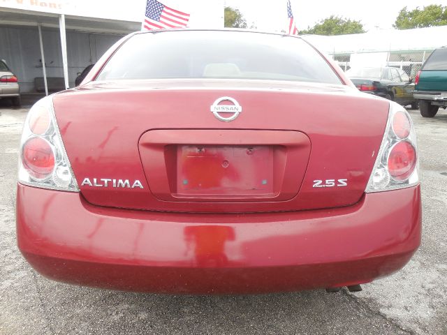 Nissan Altima 2005 photo 1