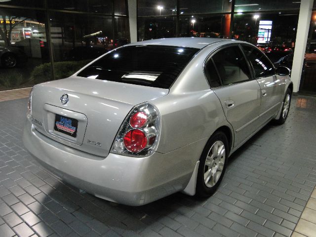 Nissan Altima 2005 photo 3