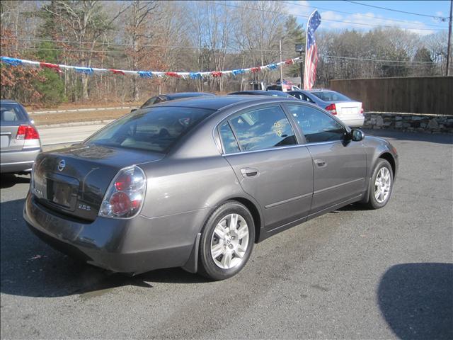 Nissan Altima 2005 photo 2