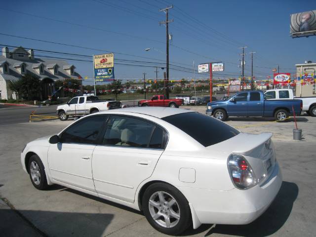 Nissan Altima 2005 photo 3