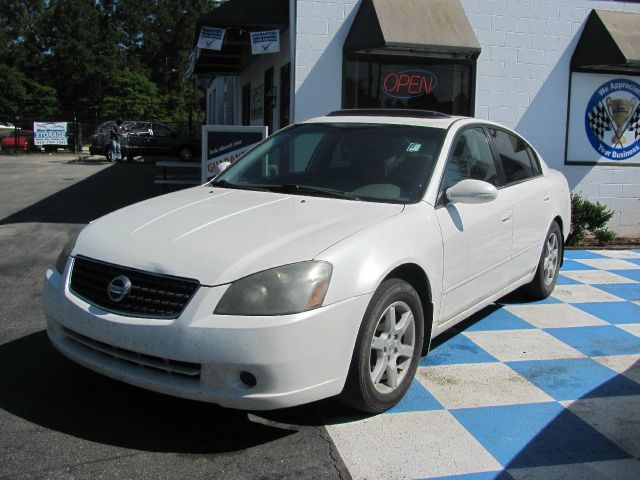 Nissan Altima Pickupslt Quad Cab SWB 4WD 4x4 Truck Sedan