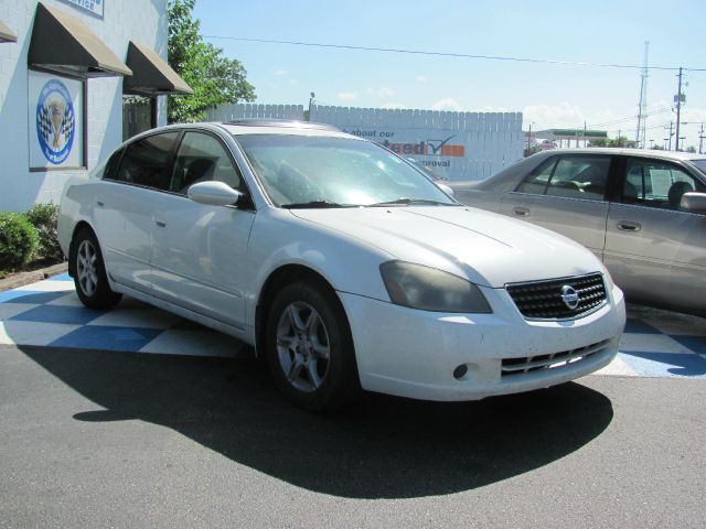 Nissan Altima 2005 photo 4