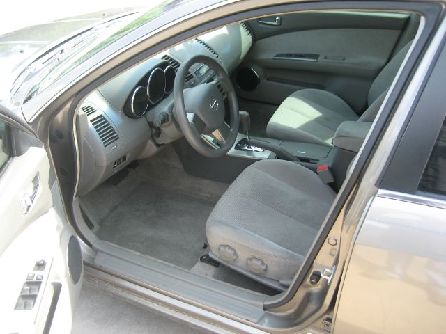 Nissan Altima 2005 photo 1