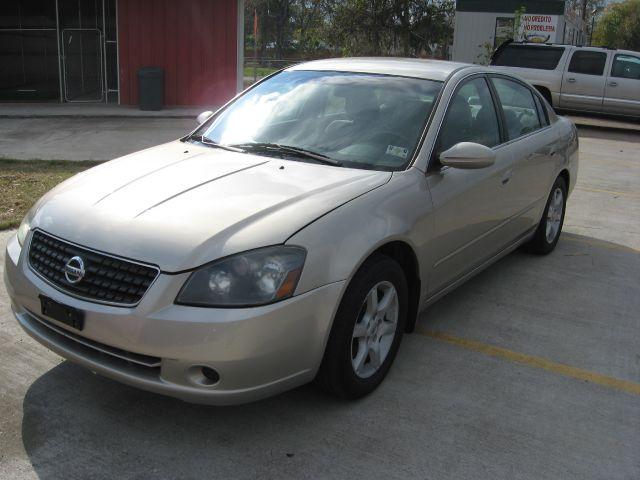 Nissan Altima 2005 photo 1