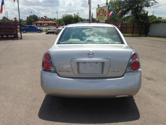 Nissan Altima 2005 photo 1