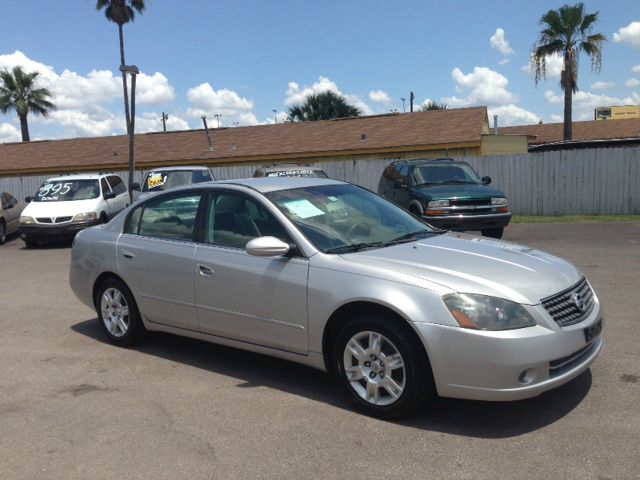 Nissan Altima 2005 photo 2