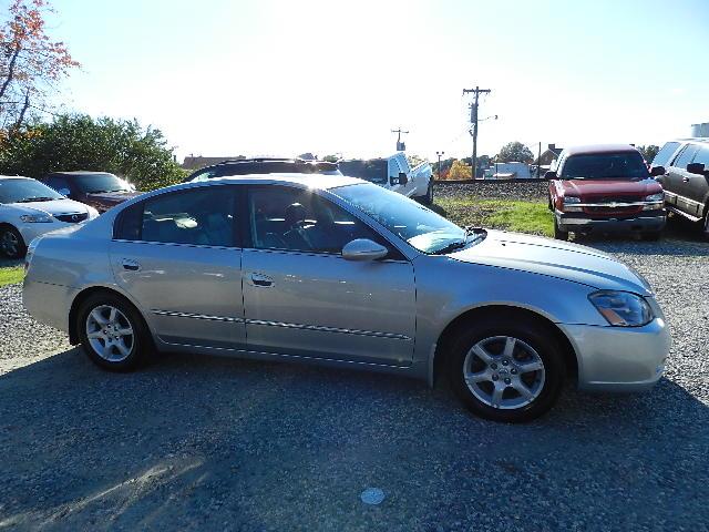 Nissan Altima 2005 photo 2