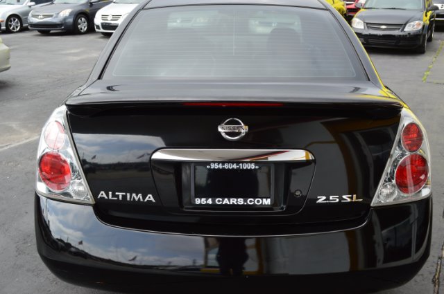 Nissan Altima 2005 photo 1