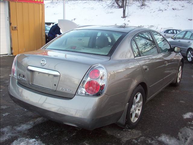 Nissan Altima 2005 photo 2