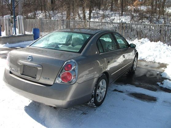 Nissan Altima 2005 photo 2