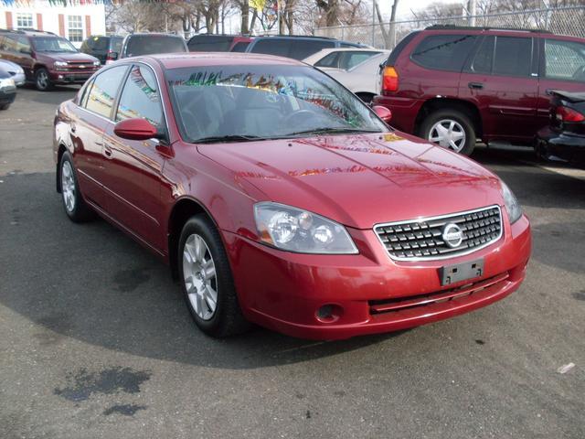 Nissan Altima 2005 photo 2