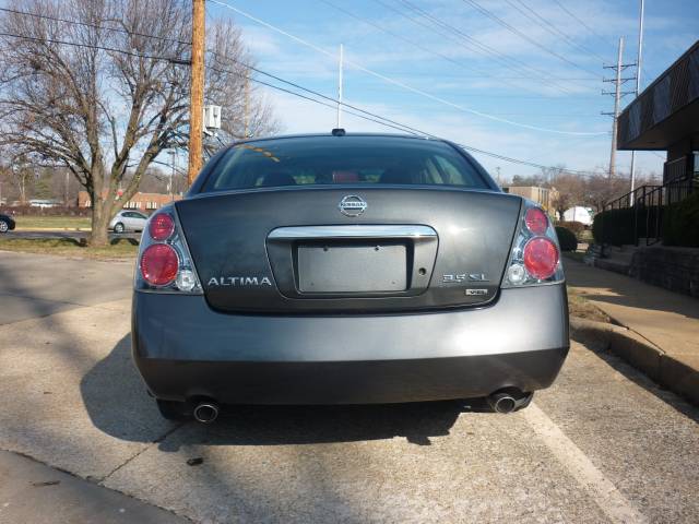 Nissan Altima 2005 photo 2