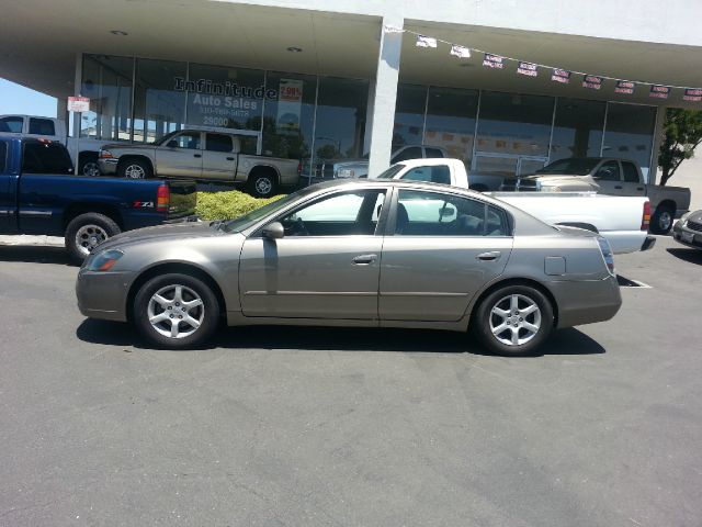 Nissan Altima 2005 photo 4