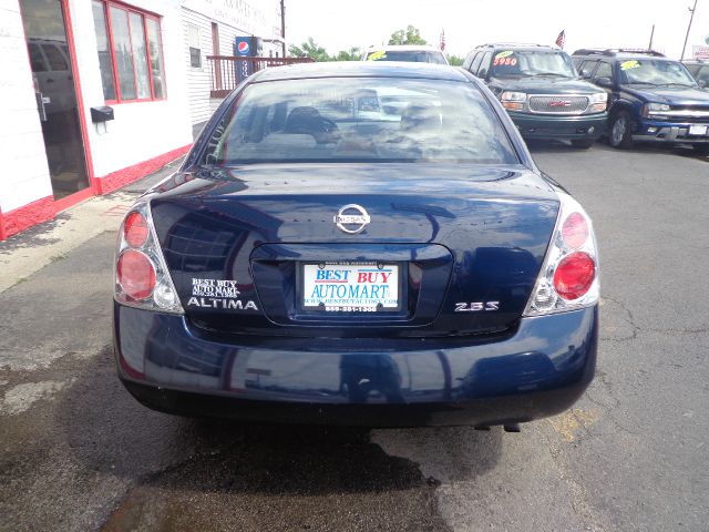 Nissan Altima 2005 photo 1