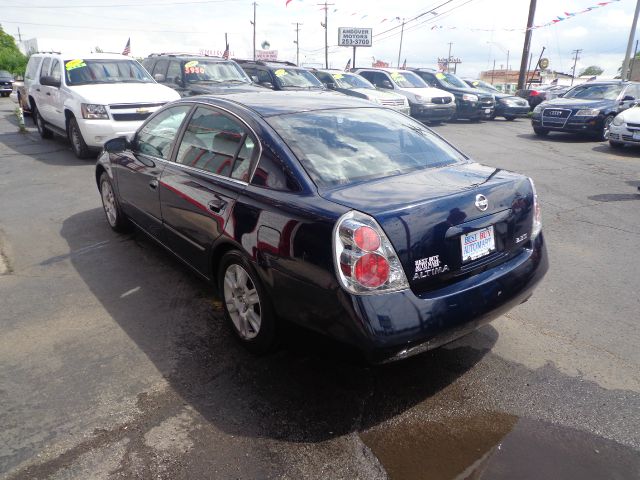 Nissan Altima 2005 photo 2