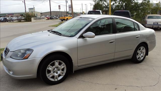 Nissan Altima XR Sedan