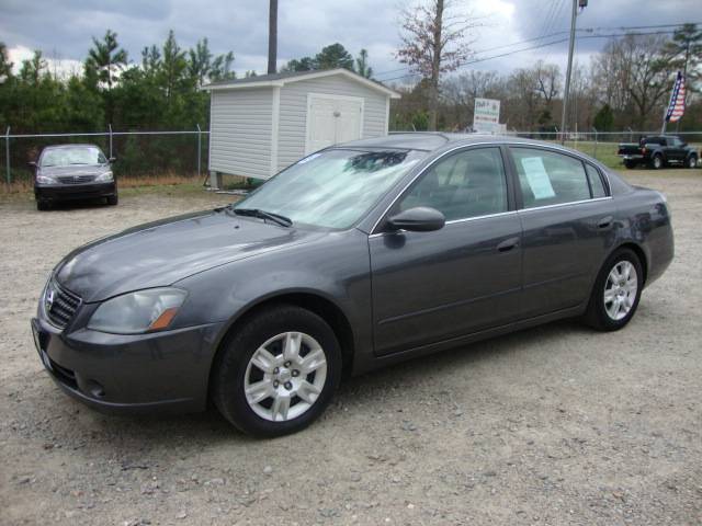 Nissan Altima 2005 photo 1