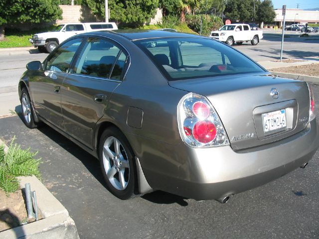 Nissan Altima 2005 photo 1