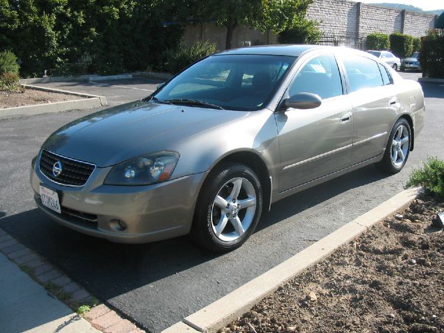 Nissan Altima 2005 photo 2