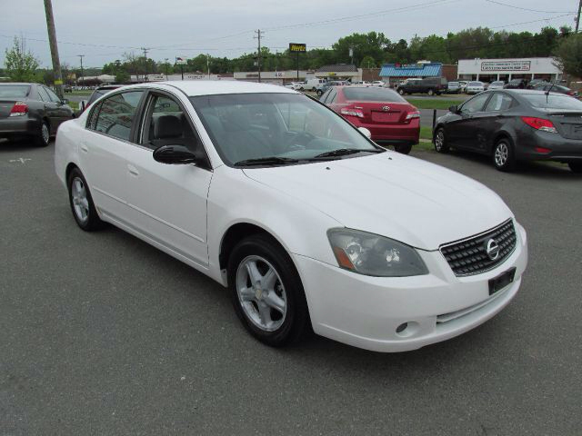 Nissan Altima 2005 photo 2