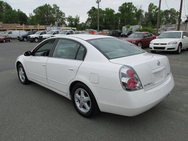 Nissan Altima 2005 photo 4