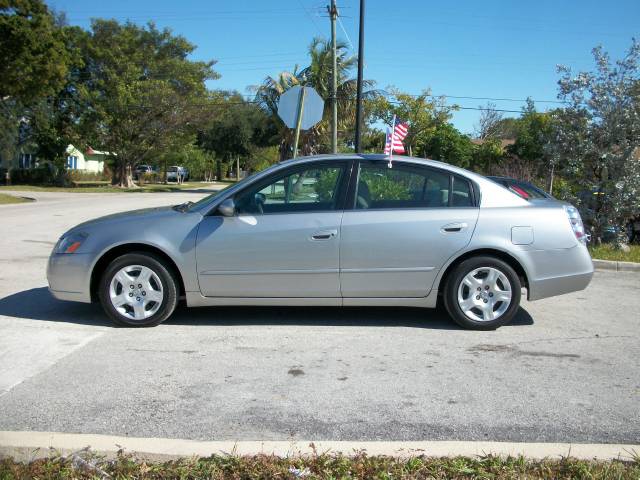 Nissan Altima 2005 photo 4