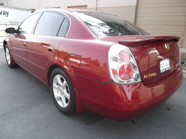 Nissan Altima 2005 photo 2