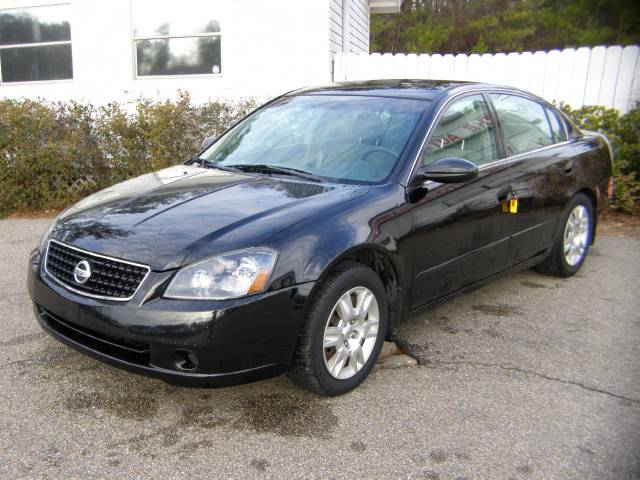 Nissan Altima XR Sedan