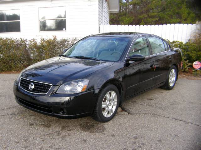 Nissan Altima 2005 photo 2