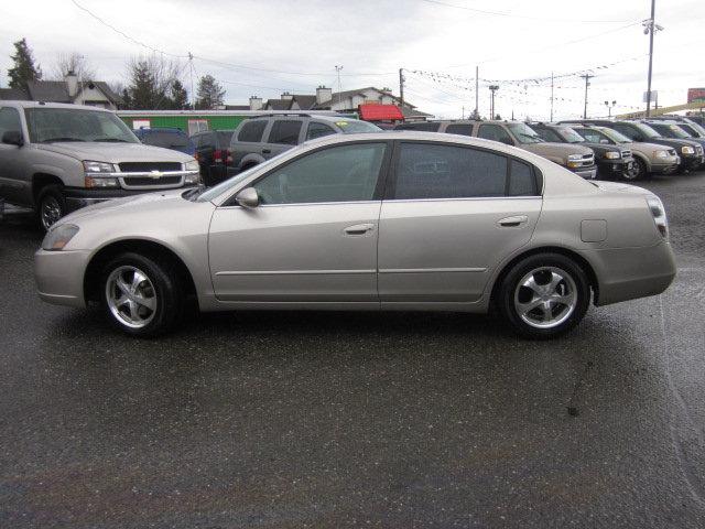 Nissan Altima 2005 photo 2