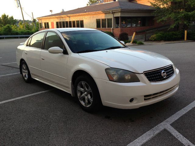 Nissan Altima 2005 photo 1