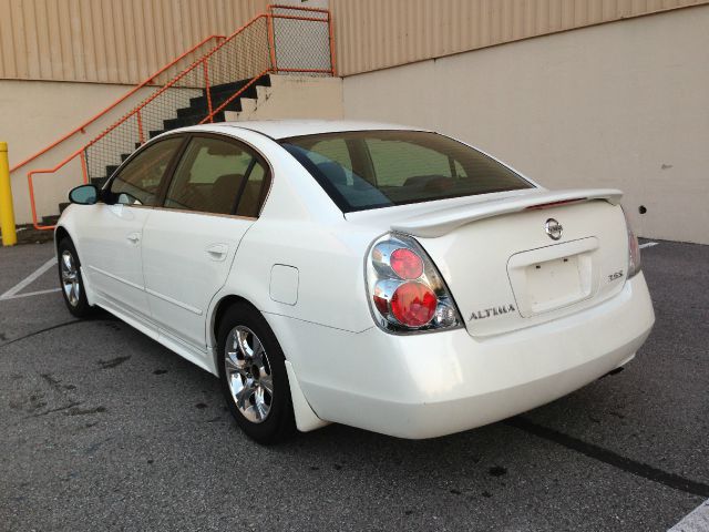 Nissan Altima 2005 photo 2