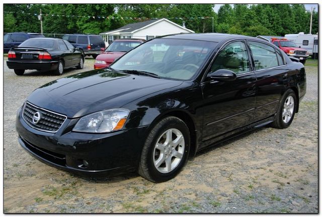 Nissan Altima 2005 photo 3