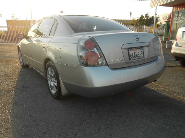 Nissan Altima 2005 photo 4