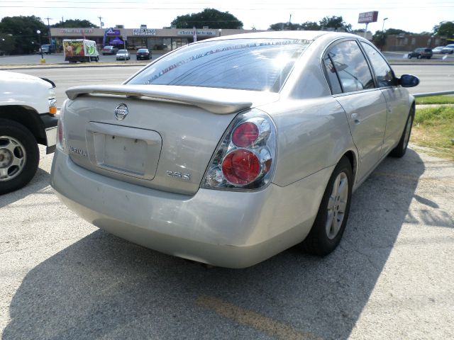 Nissan Altima 2005 photo 4