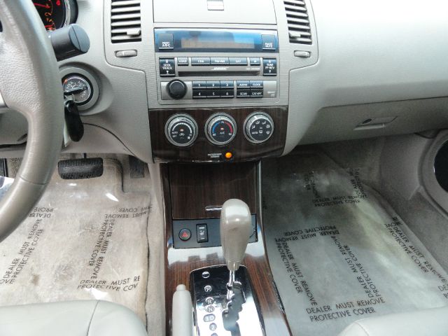 Nissan Altima 2005 photo 2