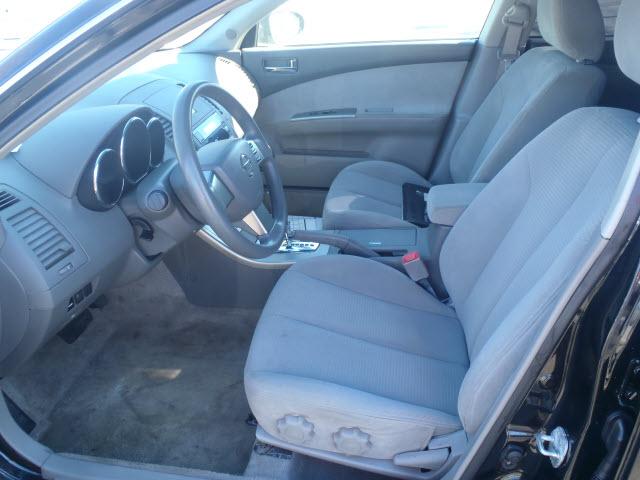 Nissan Altima 2005 photo 2