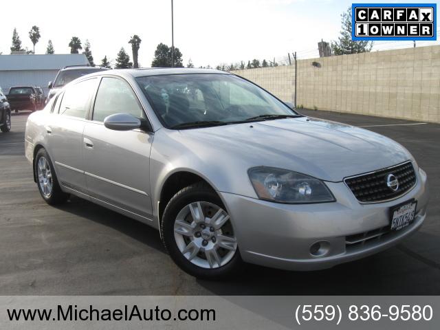 Nissan Altima Pickupslt Quad Cab SWB 4WD 4x4 Truck Sedan