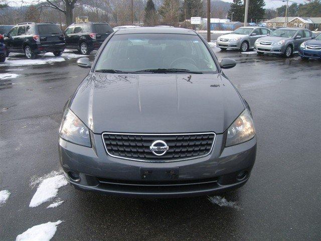 Nissan Altima 2005 photo 2