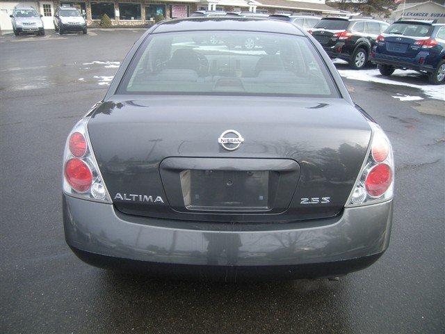 Nissan Altima 2005 photo 5