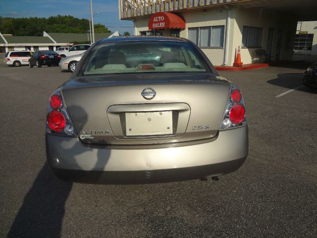 Nissan Altima 2005 photo 1