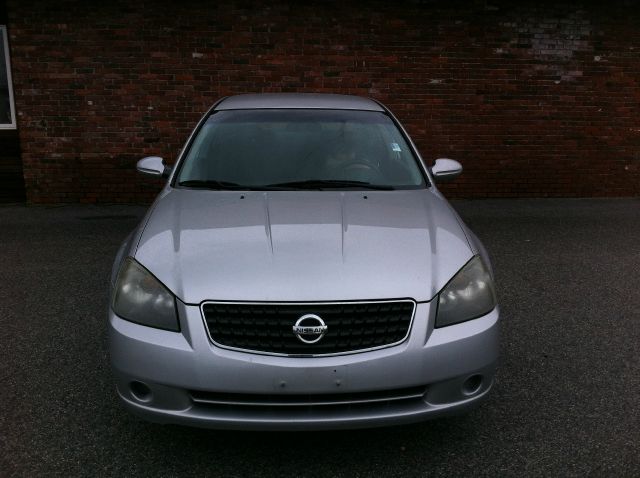 Nissan Altima 2005 photo 4