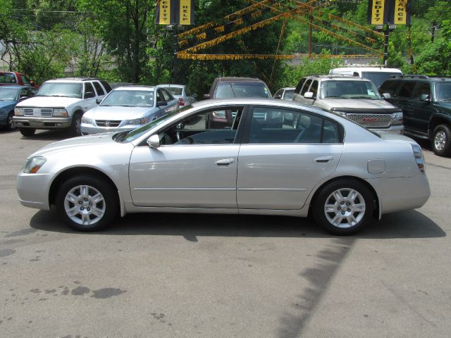 Nissan Altima 2005 photo 2