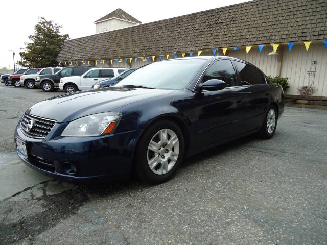 Nissan Altima XR Sedan