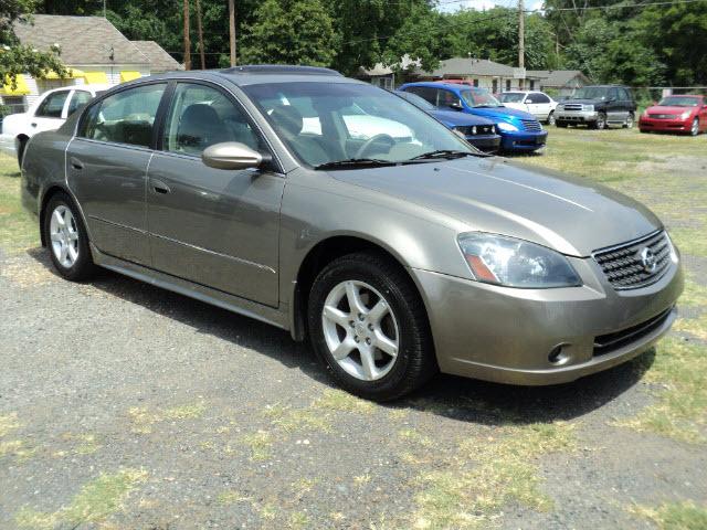 Nissan Altima 2005 photo 1