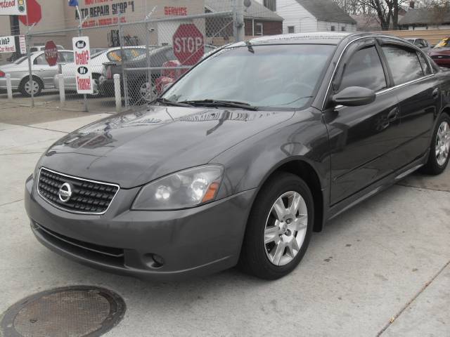 Nissan Altima 2005 photo 2