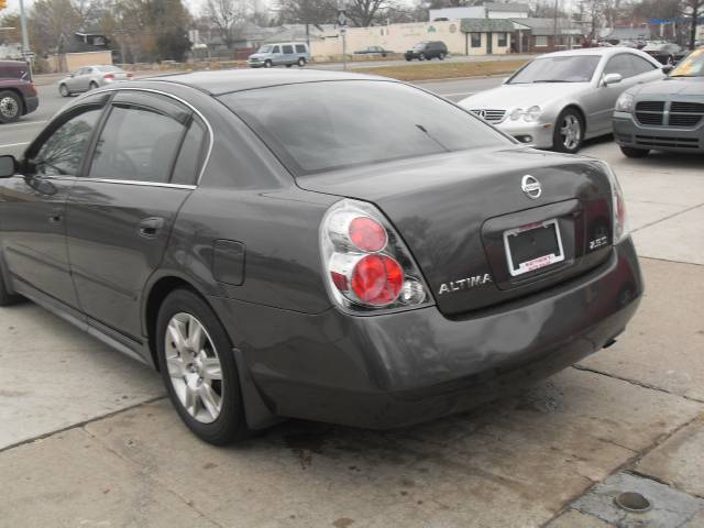 Nissan Altima 2005 photo 3